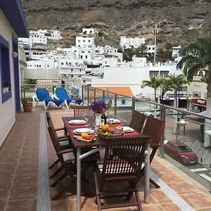 Side Apartment